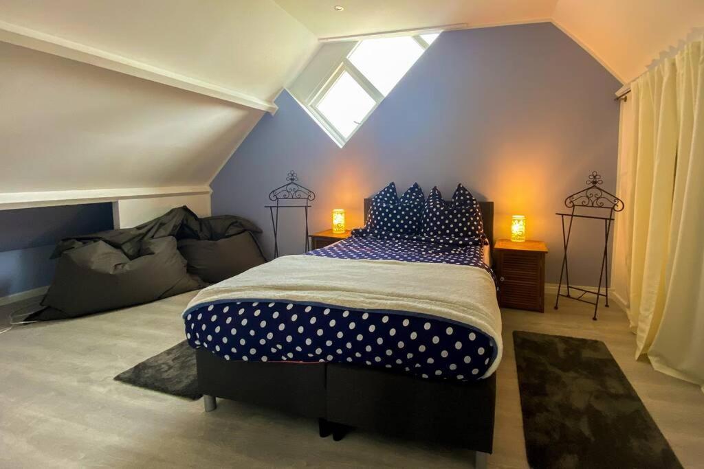 Traumhaftes Geraeumiges Ferienhaus In Meernaehe Bruinisse Ngoại thất bức ảnh